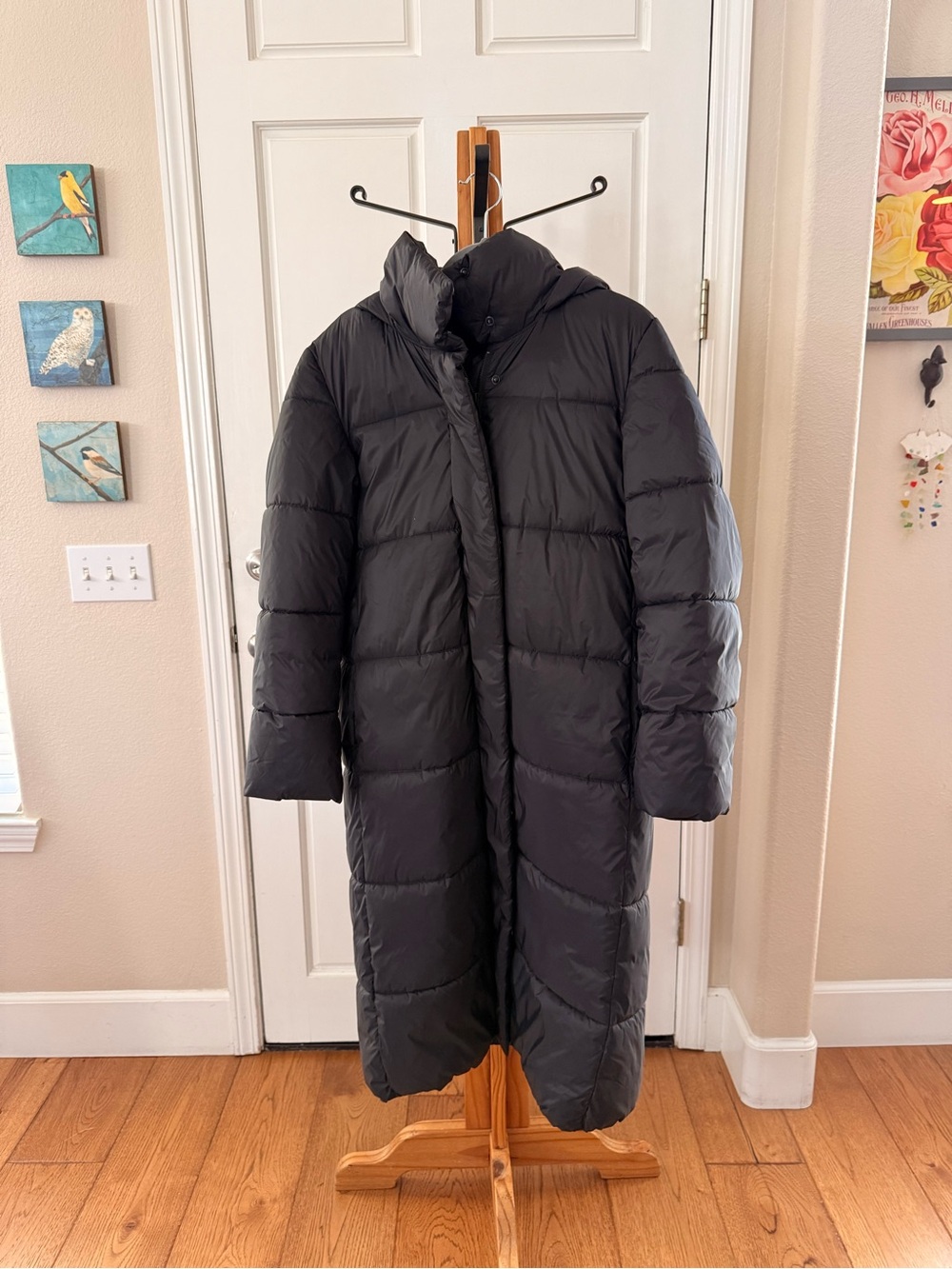 Banana Republic Black Puffer Coat, warm and cozy like a sleeping bag! Never worn